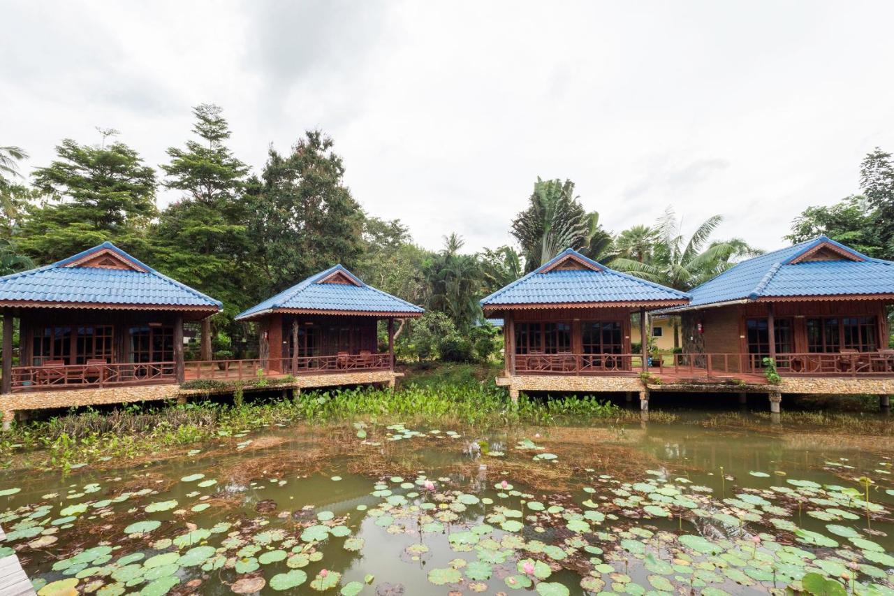 Oyo 75336 Blue Resort & Spa Koh Chang Exterior foto